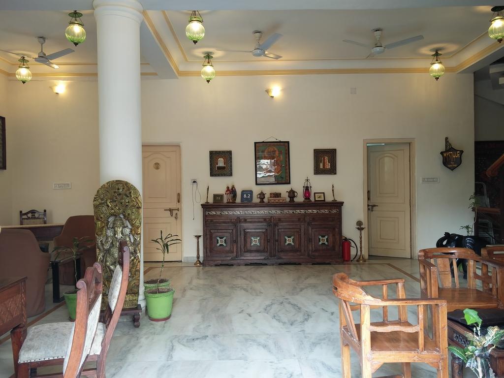 Hotel Pratap Bhawan Udaipur Esterno foto